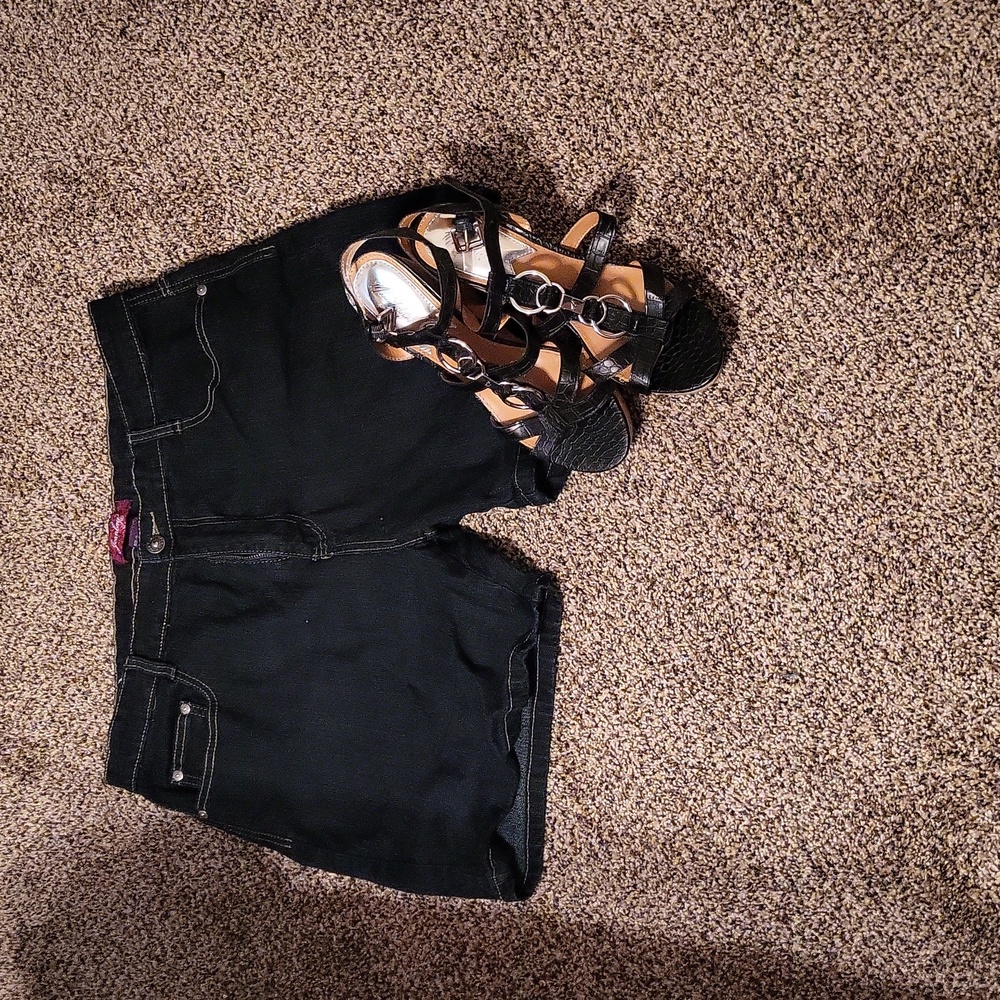 EUC Jeanbay Co dark blue jeans shorts. Size 16 - Picture 1 of 5